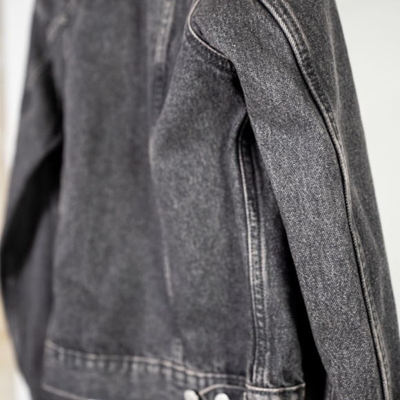 COPY - Levi's Denim Jacket - Picture 7 of 7